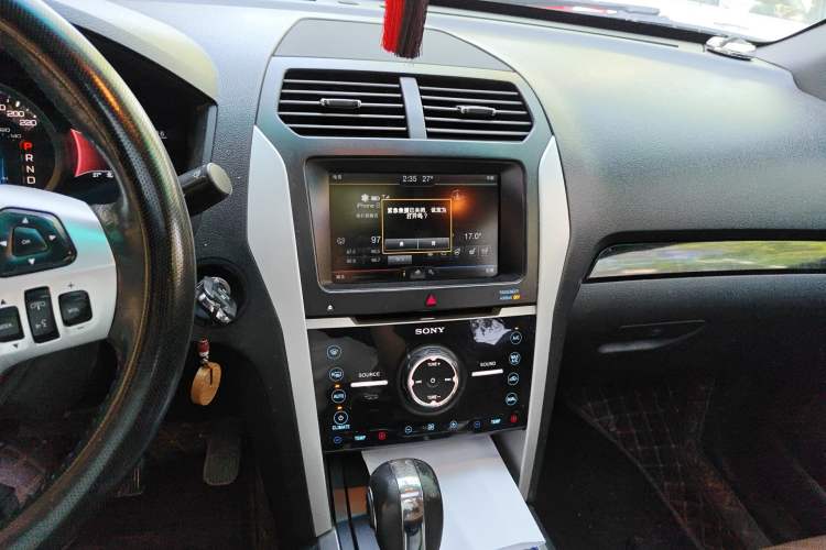 Used Ford Explorer 2013 3.5L Deluxe Model