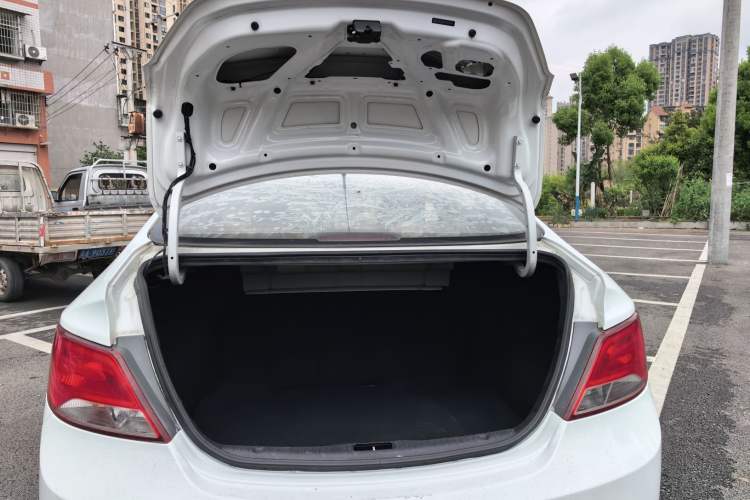 Used Hyundai Verna (older generation) 2014 1.4L Manual Smart GLS Trim Trunk