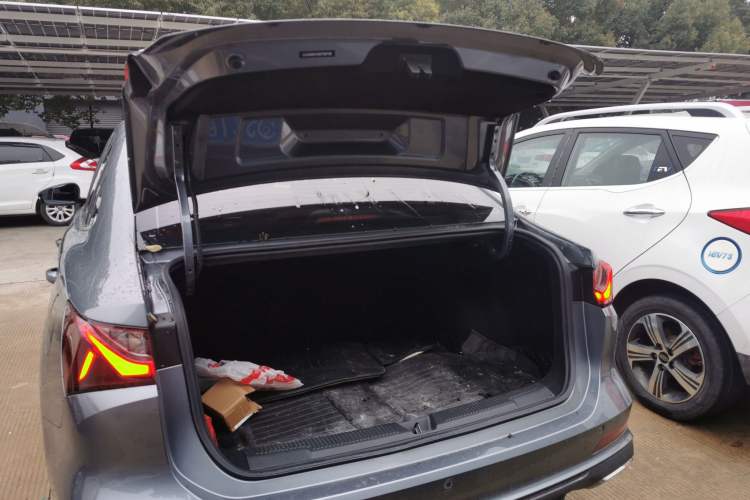 Used Roewe i5 2023 1.5L CVT Luxury Edition