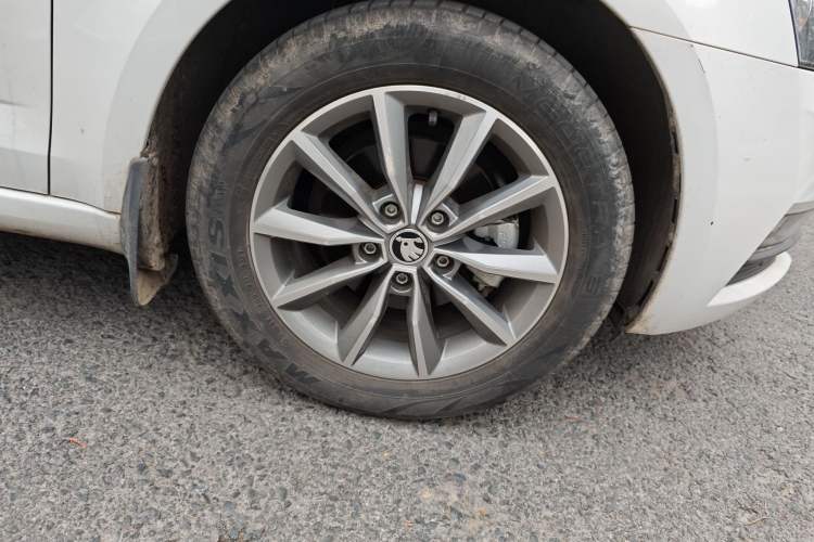 Used Skoda Octavia 2021 1.5L Automatic Comfort Edition