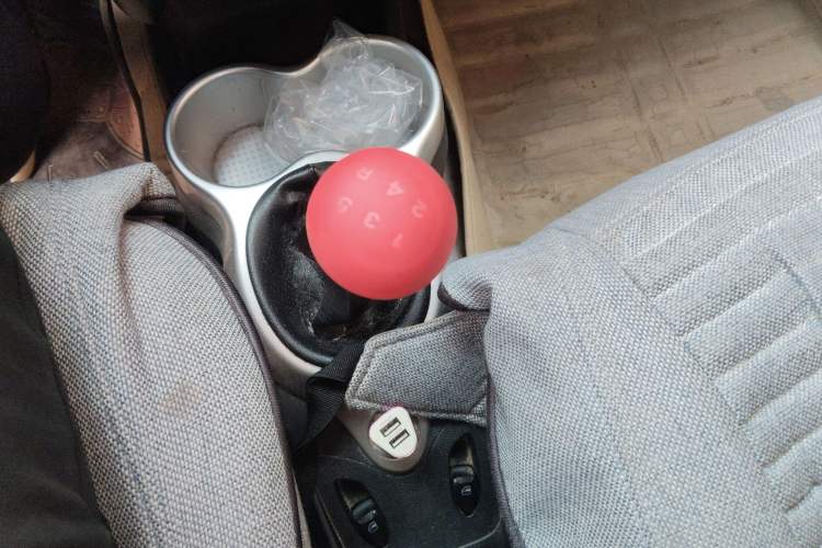 Used Chery QQ 2013 1.0L Manual Happy Edition
