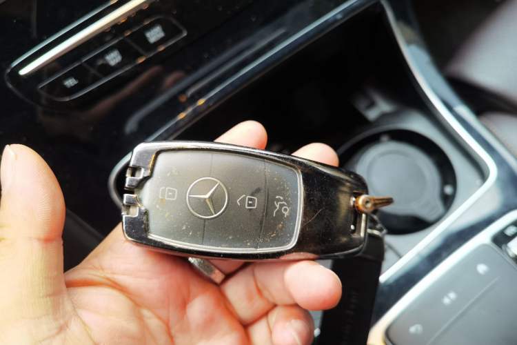 Used Mercedes-Benz GLC 2022 Refreshed GLC 260 L 4MATIC Dynamic Edition Vehicle Key