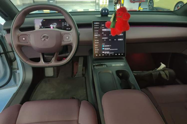 Used Nio ET5T 2024 75kWh Touring Center Console