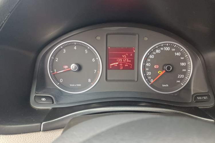 Used Volkswagen Bora 2011 1.6L Manual Fashion Edition
