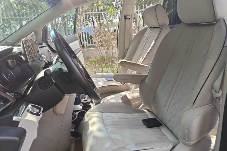 Used Buick GL8 2023 Land Executive Class 652T Luxury Model