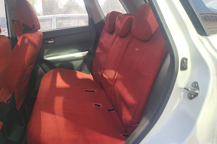 Used Suzuki Vitara 2016 1.4T Automatic Two-Wheel Drive Elite Model Left Rear Seat