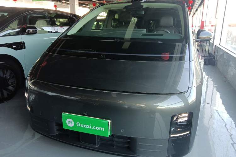 Used Li Auto MEGA 2024 Ultra Model Exterior 1