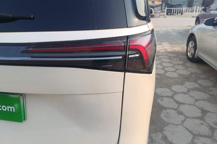 Used Buick GL8 New Energy 2025 Lu Shang Smart Enjoyment Edition 7-Seater Exterior 3