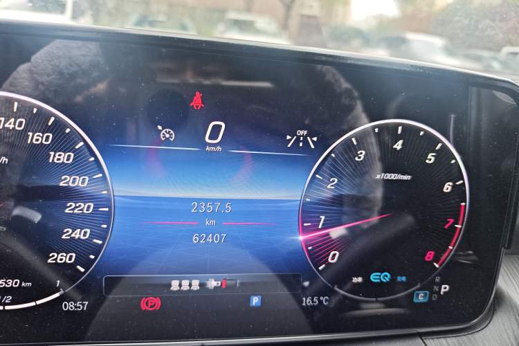 Used Mercedes-Benz C-Class 2022 Restyled C 200 L Sport Edition Odometer Close Up