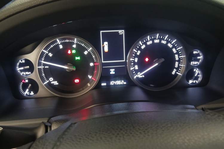 Used Toyota Land Cruiser  Instrument Cluster