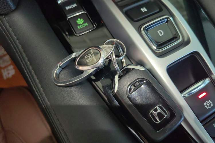 Used Honda UR-V 2017 370TURBO 2WD Prestige Edition China V Vehicle Key