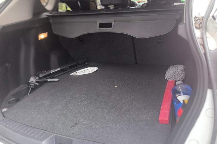 Used Bestune X80 2015 1.8T Automatic Luxury Model Trunk