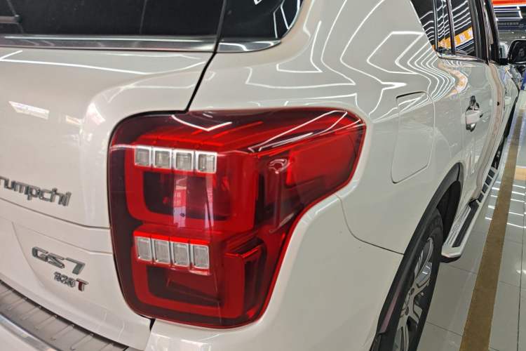 Used GAC Trumpchi GS7 2017 320T Two-Wheel-Drive Luxury Smart Connectivity Model