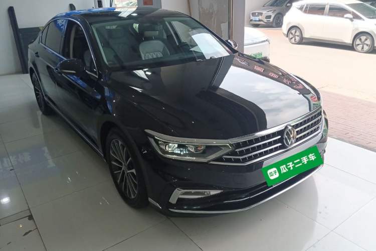 Used Volkswagen Magotan 2023 2 Million Units Limited Edition 330TSI DSG Leading Version