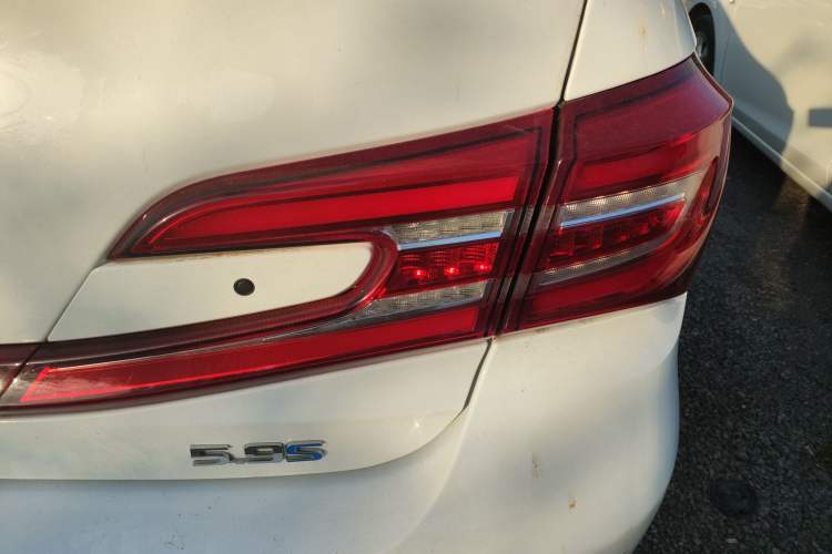 Used BYD Qin New Energy 2018 1.5T Smart Connect Premium Model