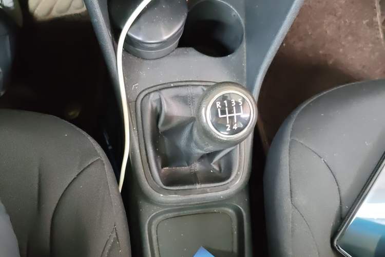Used Volkswagen Polo 2011 1.4L Manual ZhiShang Edition Gear Lever