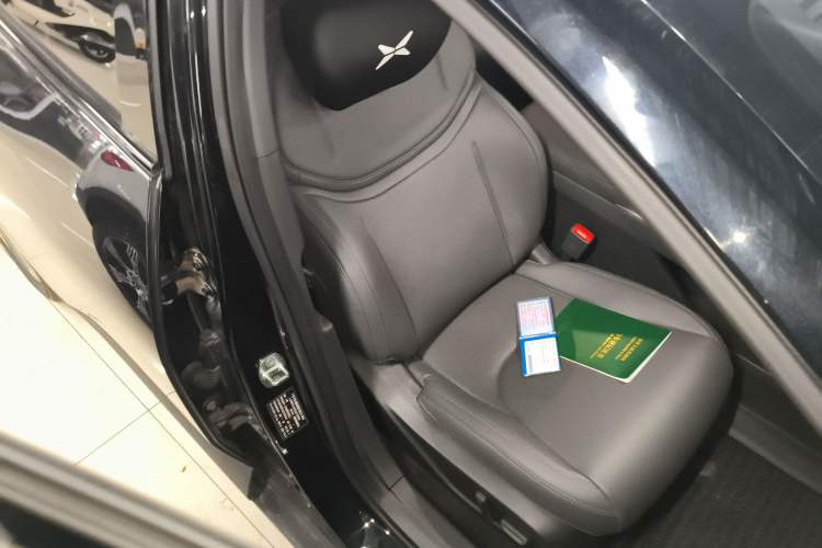 Used XPeng MONA M03 2024 620 with Ultra-Long Range Right Front Seat