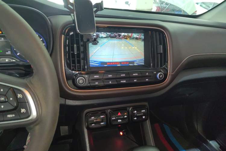 Used GAC Trumpchi GS3 2017 200T Automatic Luxury Edition Audio And AC Panel