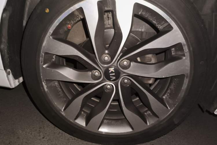 Used Kia K5 2014 2.0L Automatic LUXURY