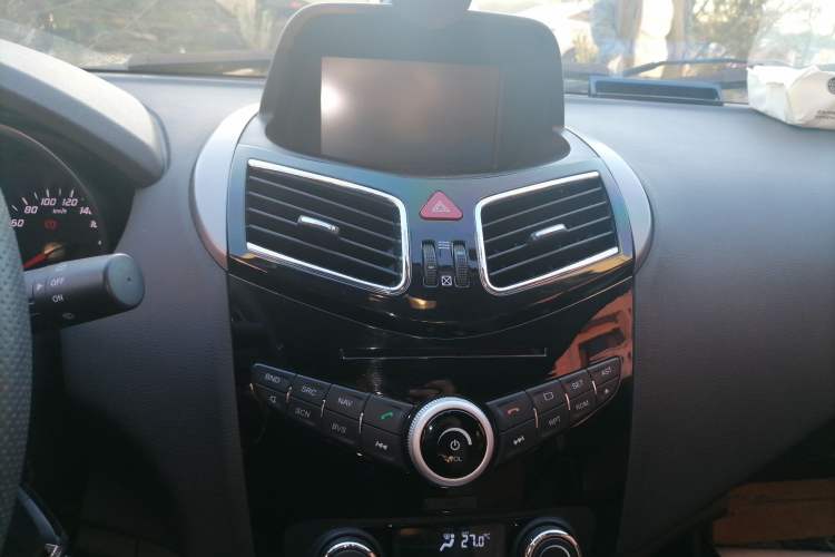 Used Haima S5 2016 1.5T CVT Enjoyment Edition Audio And AC Panel