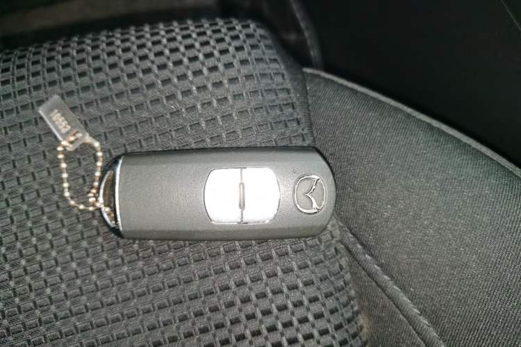 Used Mazda Mazda 3 Axela 2017 Hatchback 1.5L Automatic Luxury Model Emission Standard China V
