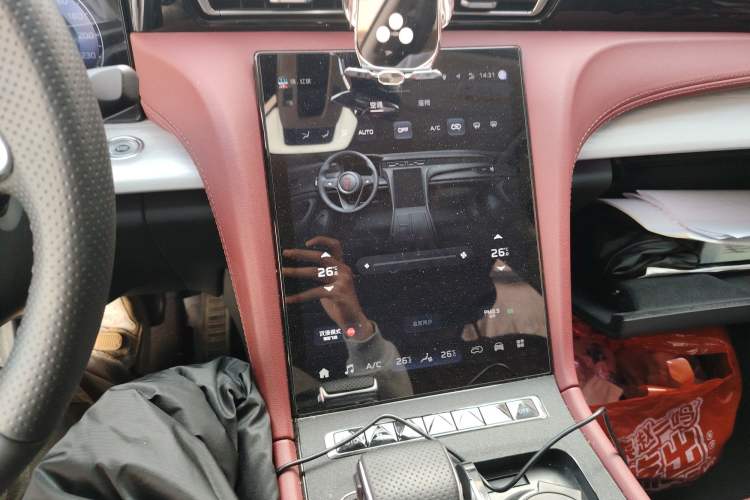 Used Hongqi H5 2024 2.0T Automatic Smart Connect Flagship Edition
