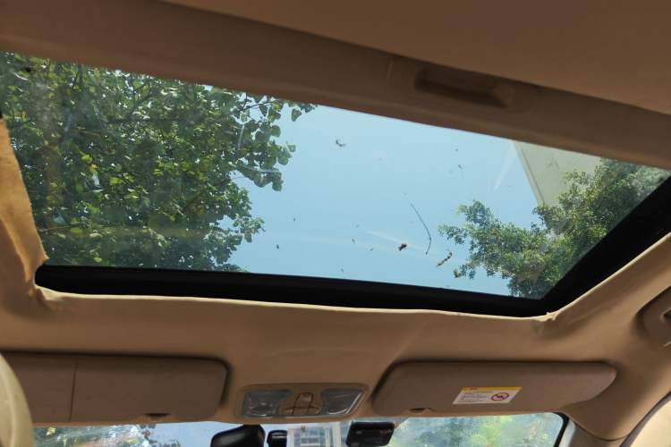 Used Haval H6 2013 Upgraded Model 1.5T Manual Two-Wheel Drive Urban Version Headliner