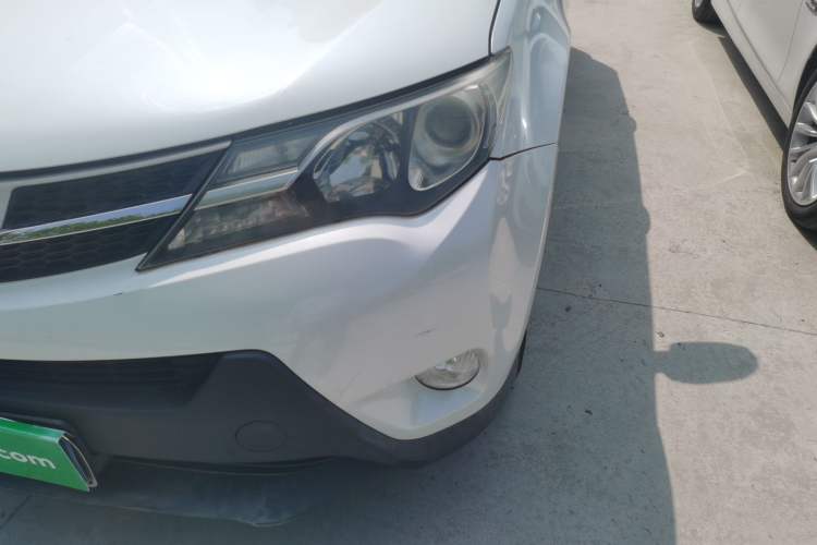 Used Toyota RAV4 2015 2.0L CVT Two-Wheel Drive Fashion Edition
