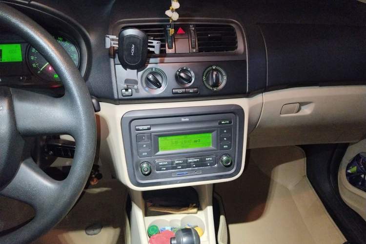 Used Skoda Fabia 2012 1.4L Automatic Crystal Edition
