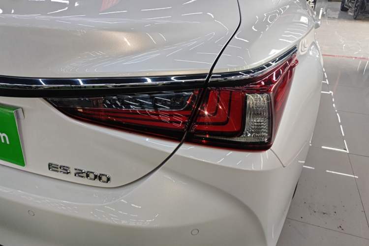 Used Lexus ES 2021 200 Excellence Edition
