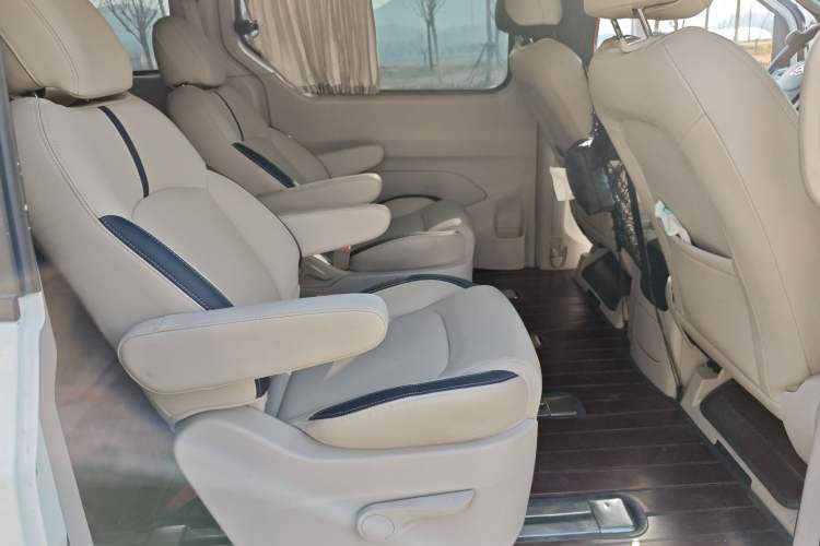 Used SAIC MAXUS G10 2021 2.0T Automatic Elite Edition Gasoline 7-Seater Left Rear Seat