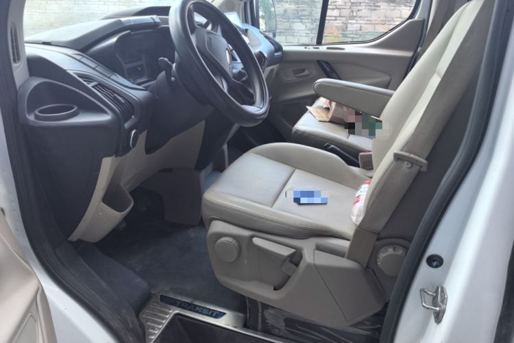 Used Ford Transit 2019 2.0T Diesel Commercial & Travel Short Wheelbase Low-Roof 8-Seater China VI
