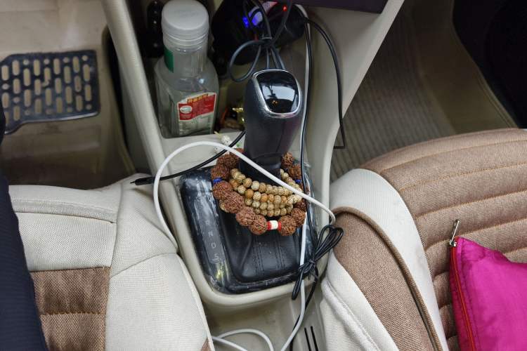 Used Skoda Rapid 2013 1.6L Automatic Smart Selection Model Gear Lever