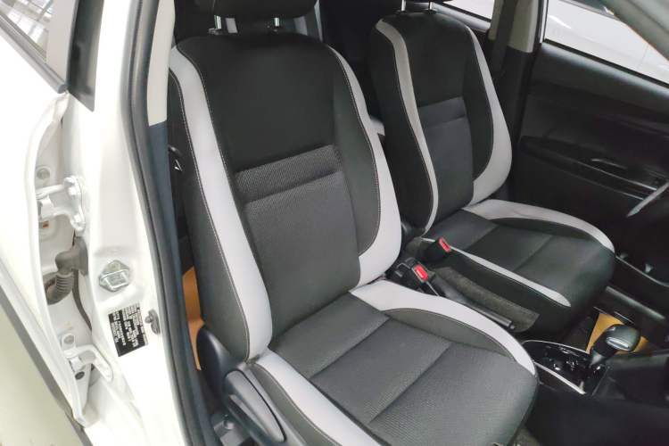 Used Toyota YARiS L Zhi Xuan 2020 X-Trail X 1.5L CVT Leading Edition
