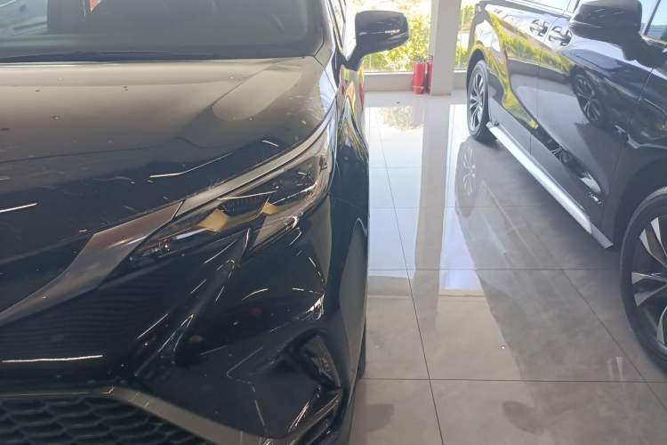 Used Toyota Granvia 2023 2.5L Hybrid Prestige PLUS Edition Left Front Headlight