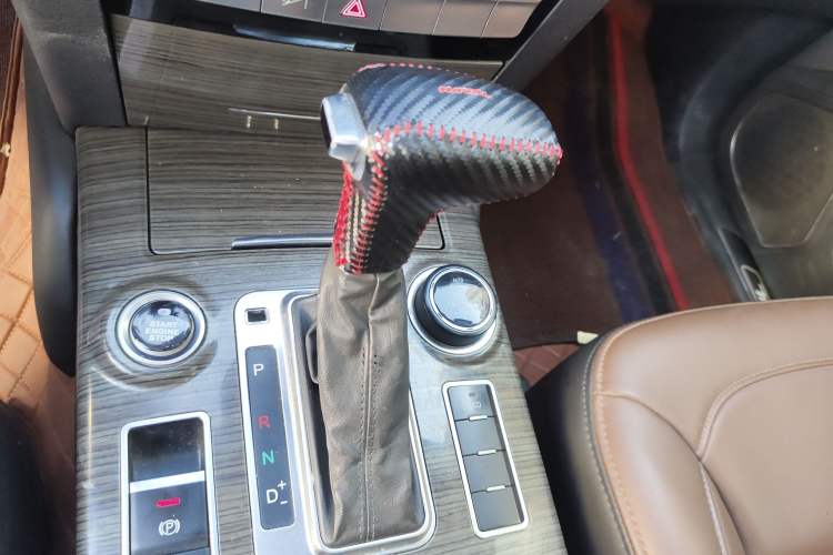 Used Haval H9 2016 2.0T Four-Wheel Drive Elite Version 7 Seats