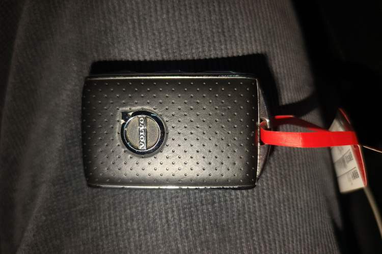 Used Volvo XC60 2019 T5 4x4 Smart & Dynamic Sport Edition China VI Standard