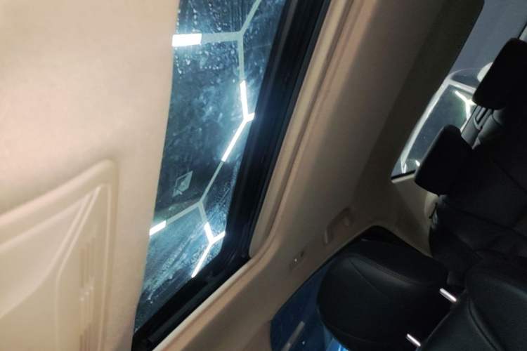 Used Hongqi H5 2020 1.5T DCT Flagship Edition Headliner