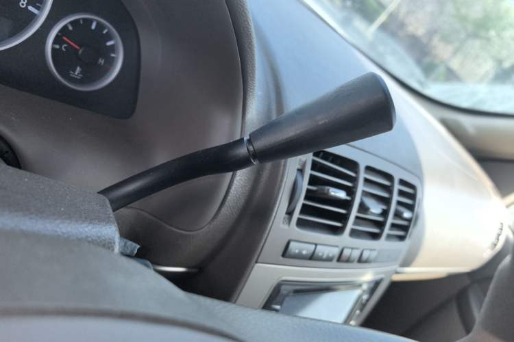 Used Buick GL8 2011 2.4L CT Comfort Edition Gear Lever