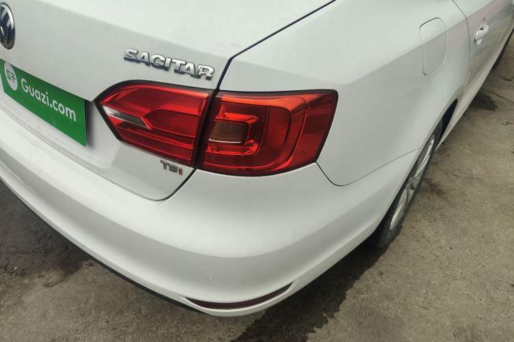 Used Volkswagen Sagitar 2014 1.4TSI Automatic Luxury Model
