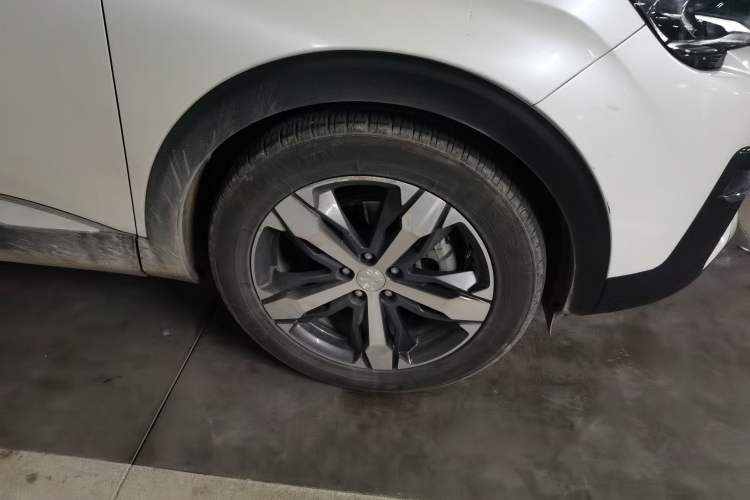 Used Peugeot 4008 2018 350THP Elite Edition Right Front Wheel Hub