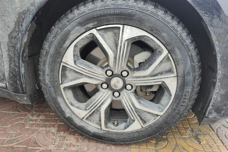 Used Hongqi E-QM5 2023 Base Travel Edition