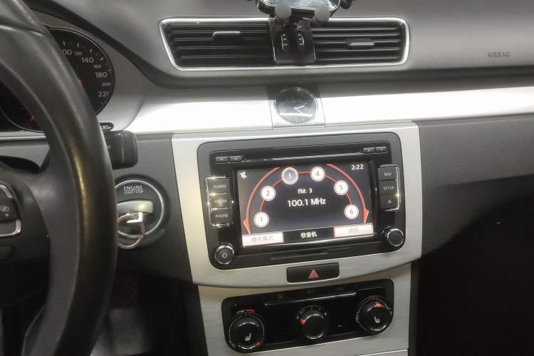 Used Volkswagen Magotan 2016 1.8TSI Smart Comfort Model Audio And AC Panel