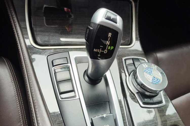 Used BMW 5 Series 2014 525Li Luxury Design Package