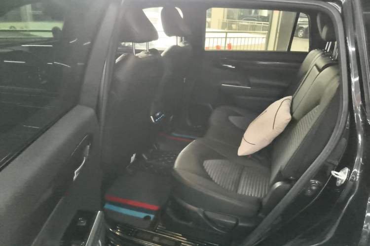 Used Toyota Crown Kluger 2022 2.5L HEV Four-Wheel Drive Premium Edition Left Rear Seat