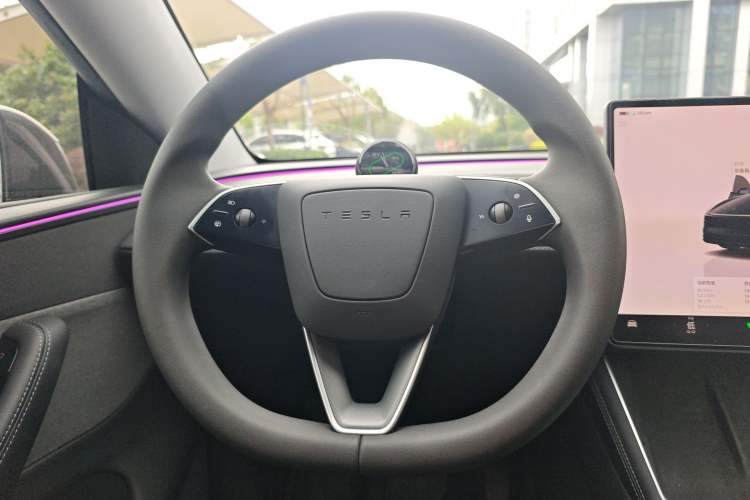 Used Tesla Model Y 2025 Rear-Wheel Drive First Edition