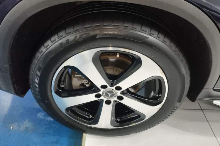 Used Mercedes-Benz GLC 2018 GLC 260 4MATIC Luxury Model Right Rear Wheel Hub