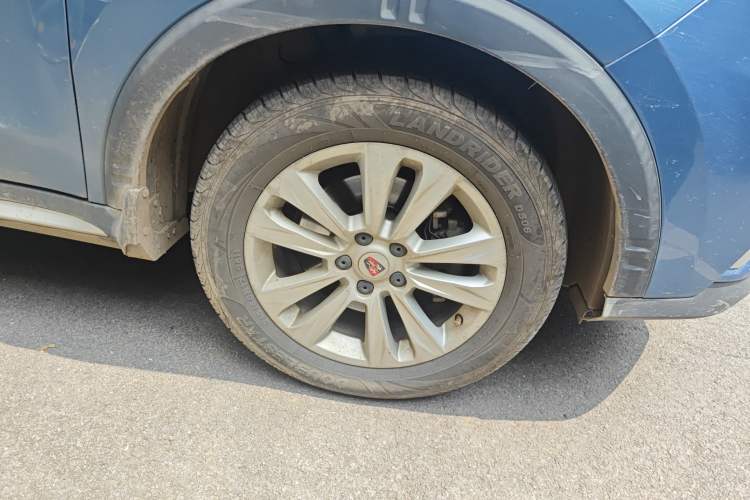 Used Roewe RX5 2016 20T Two-Wheel Drive Automatic Flagship Edition Right Front Wheel Hub