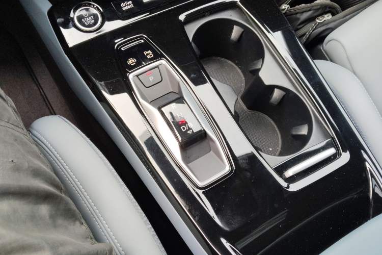 Used Audi Q6L e-tron 2026 First Launch Navigation Edition Gear Lever