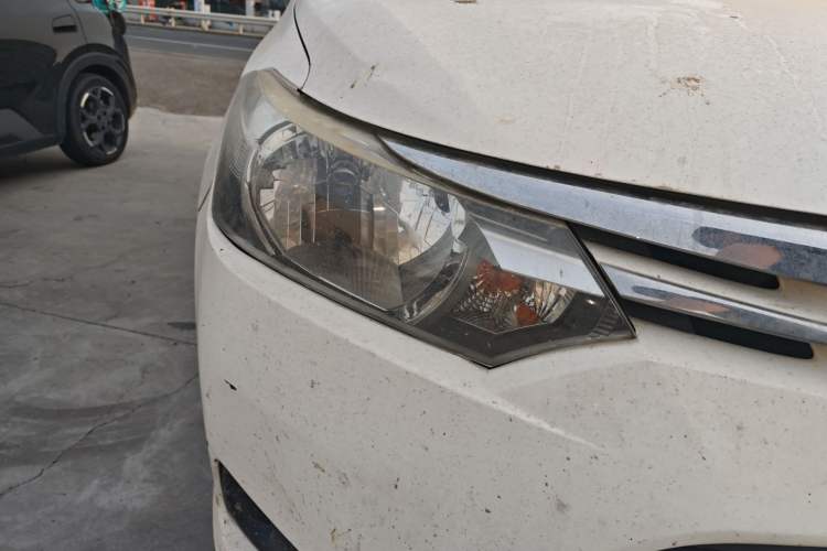 Used Toyota Vios 2014 1.5L Manual ZhiZhen Edition Right Front Headlight